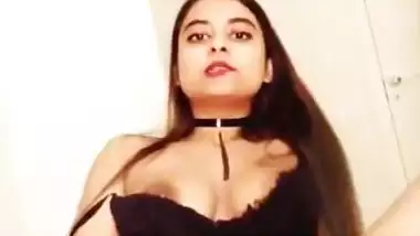 Hot Indian nude girl masturbates like a cheap whore