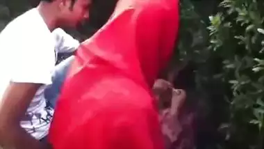 Couple Romance In Park - Movies. video3porn3