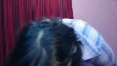 ???? I like this chick, but the camera work sucks in this video