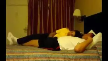 NRI office aunty hot handjob session with boss