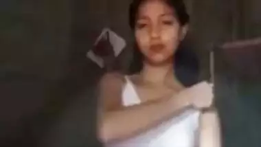 18-year-old unsatisfied wife strips and shoots her desi MMS