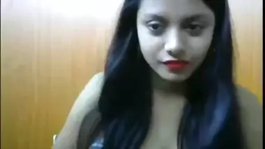 Desi Cute Cam Girl