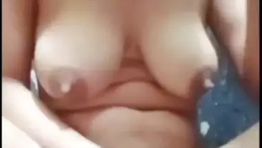 Bhabhi milking breast and fingering pussy viral live